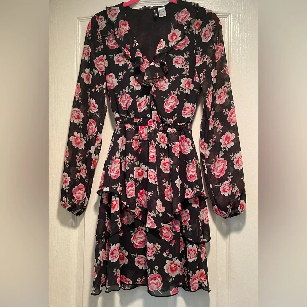 H&M DIVIDED floral dress - Picture 1 of 3